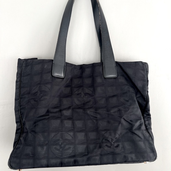 *Liquidation Sale Authentic Vintage Chanel Nylon Tote Bag - Picture 1 of 10